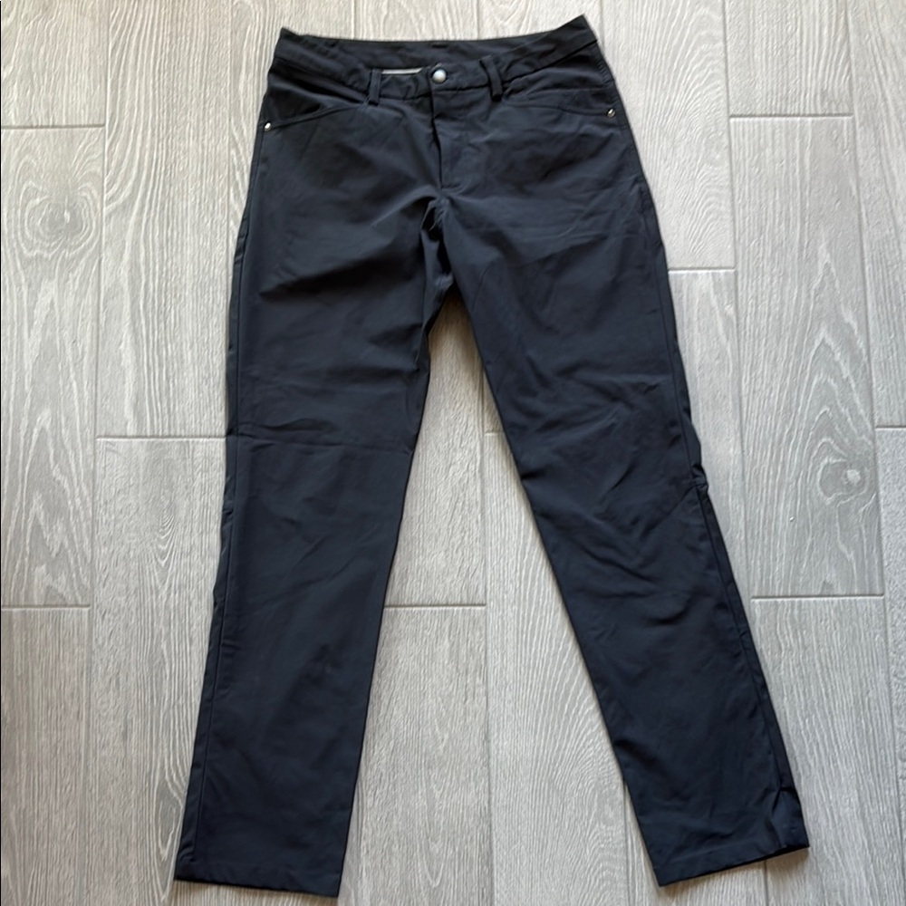 Men’s Lululemon Athletic Fit Pants – Charcoal Gray, 30/31x32 Fit